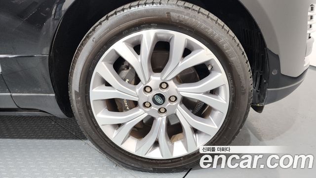 Land Rover Range Rover (IV) 5.0 SC AB 2021 — фото 5