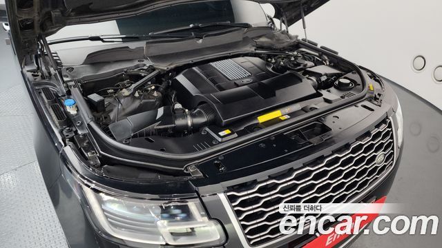 Land Rover Range Rover (IV) 5.0 SC AB 2021 — фото 6