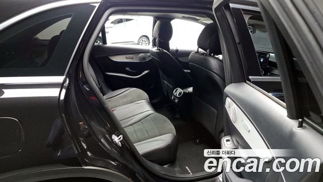 Mercedes-Benz GLC-Class (X253) GLC300 4MATIC AMG Line 2019 — фото 12