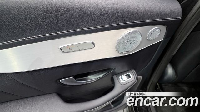 Mercedes-Benz GLC-Class (X253) GLC300 4MATIC AMG Line 2019 — фото 18