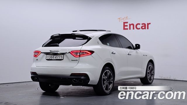Maserati Levante 3.0 AWD GranSport 2020 — фото 2