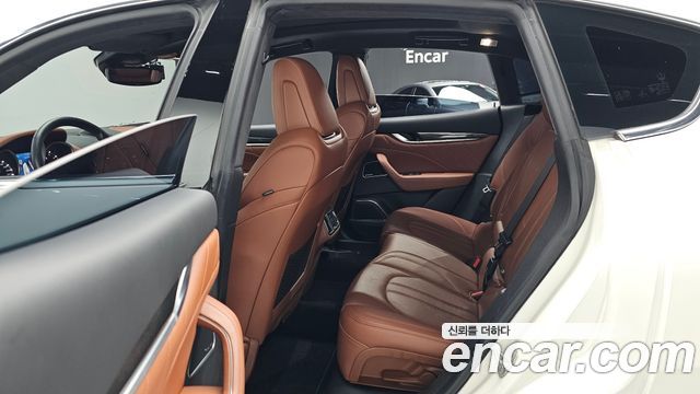 Maserati Levante 3.0 AWD GranSport 2020 — фото 11
