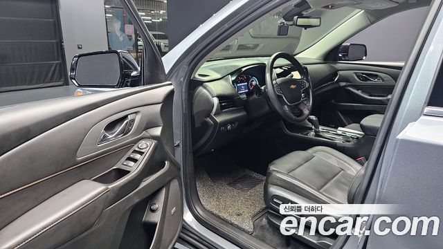 Chevrolet Traverse 3.6 AWD LT Leather Premium 2020 — фото 11