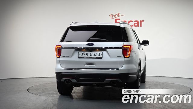 Ford Explorer 2.3 Limited 4WD 5th 2018 — фото 4