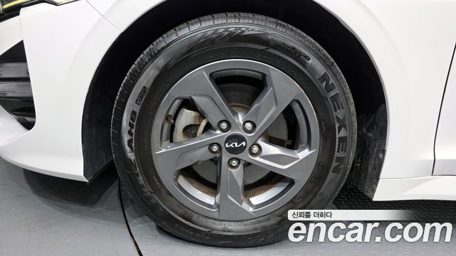 Kia K5 (III) 2.0 LPI(Renter car) Strandard 2023 — фото 5