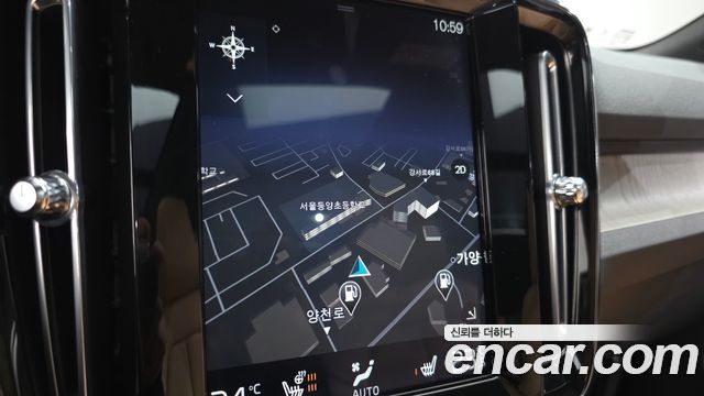 Volvo XC40 B4 Inscription 2021 — фото 14