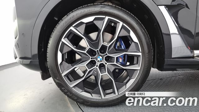 BMW X7 (G07) xDrive 40i M Sport 7STR 2024 — фото 5