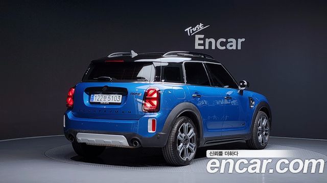 MINI Cooper S Countryman ALL4 Classic Launch Pack 2nd 2023 — фото 2