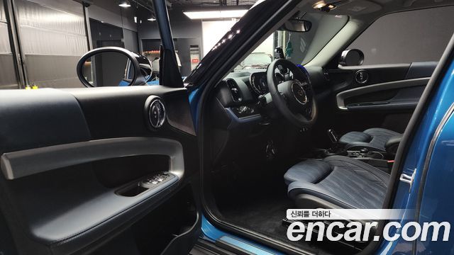 MINI Cooper S Countryman ALL4 Classic Launch Pack 2nd 2023 — фото 10