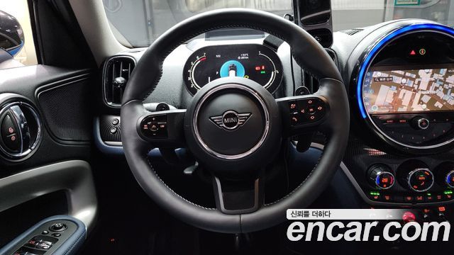 MINI Cooper S Countryman ALL4 Classic Launch Pack 2nd 2023 — фото 13