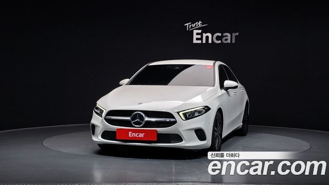 Mercedes-Benz A-Class (W177) A220 Sedan 2023 — фото 3
