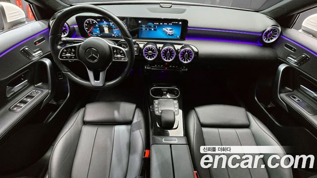 Mercedes-Benz A-Class (W177) A220 Sedan 2023 — фото 7