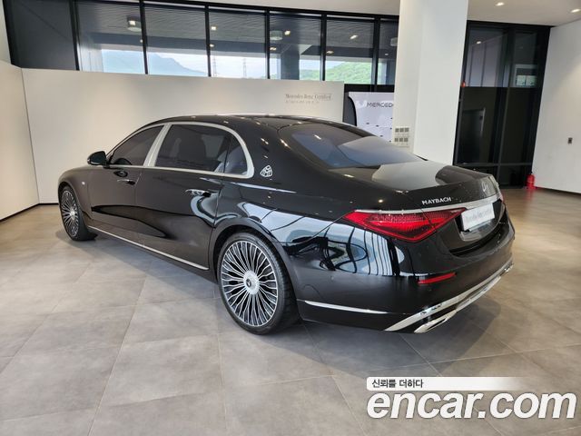 Mercedes-Benz S-Class (W223) Maybach S680 4MATIC 2023 — фото 3