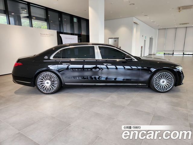 Mercedes-Benz S-Class (W223) Maybach S680 4MATIC 2023 — фото 9