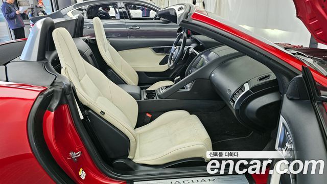 Jaguar F-TYPE P300 Convertible X152 2021 — фото 15