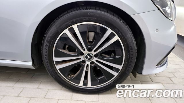 Mercedes-Benz E-Class (W213) E250 Avantgarde 2021 — фото 5