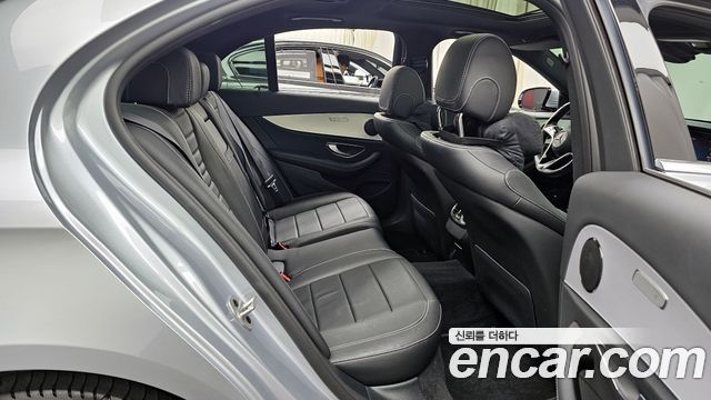 Mercedes-Benz E-Class (W213) E250 Avantgarde 2021 — фото 12