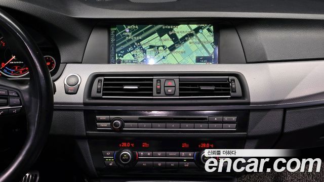 BMW 5 Series (F10) 520d M Sport 2013 — фото 18