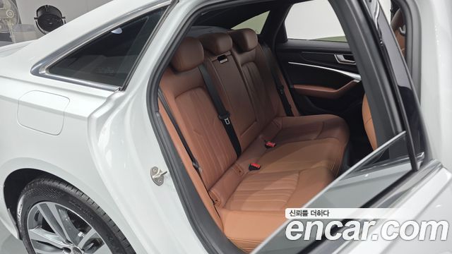 Audi A6 (C8) 45 TFSI Quattro Premium 2021 — фото 12
