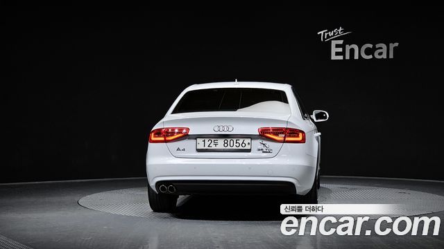 Audi A4 35 TDI Quattro Comfort Edition B8 2015 — фото 4