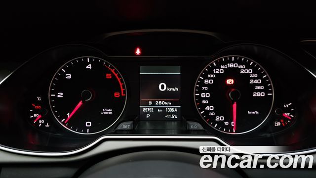 Audi A4 35 TDI Quattro Comfort Edition B8 2015 — фото 8