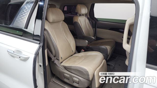 Kia Carnival (IV) Gasoline 7-Seater Hi-Limousine Signature 2021 — фото 12