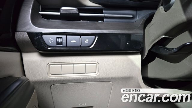 Kia Carnival (IV) Diesel 11-Seater Prestige 2022 — фото 16