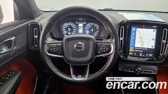 Volvo XC40 T4 R-Design 2019 — фото 16
