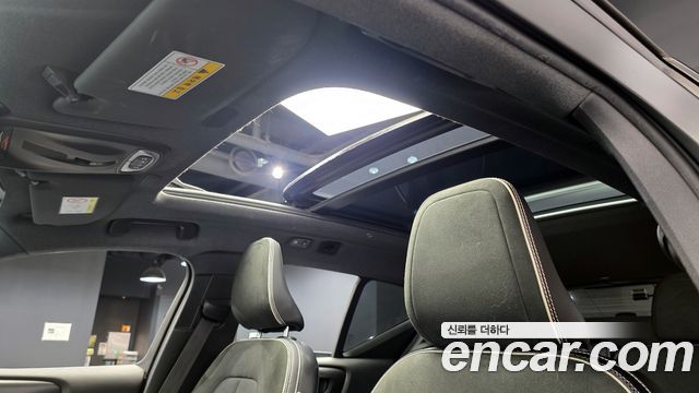 Volvo XC40 T4 R-Design 2019 — фото 20