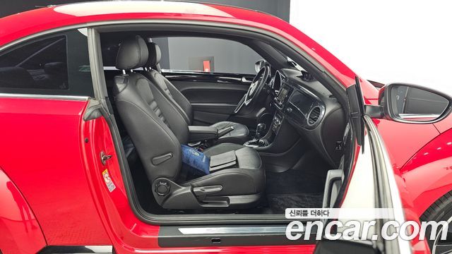 Volkswagen Beetle 2.0 TDI Premium 3rd 2013 — фото 15