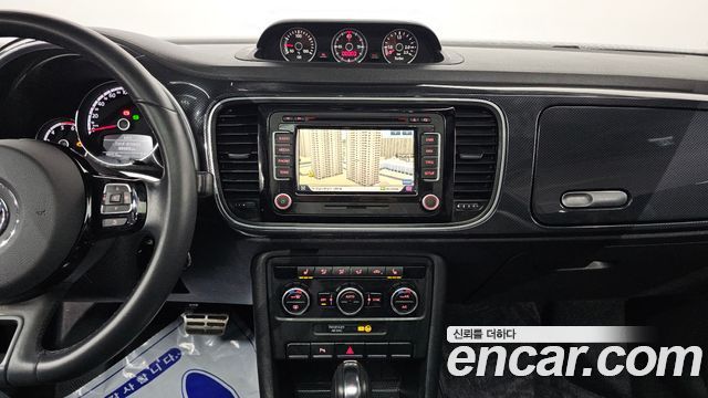 Volkswagen Beetle 2.0 TDI Premium 3rd 2013 — фото 19