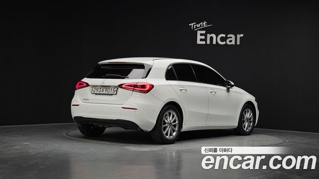 Mercedes-Benz A-Class (W177) A220 Hatchback 2019 — фото 2