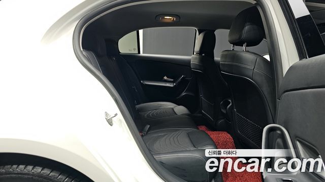 Mercedes-Benz A-Class (W177) A220 Hatchback 2019 — фото 12