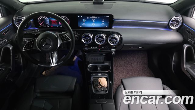 Mercedes-Benz A-Class (W177) A220 Sedan 2024 — фото 7