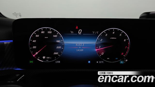 Mercedes-Benz A-Class (W177) A220 Sedan 2024 — фото 8