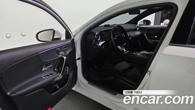 Mercedes-Benz A-Class (W177) A220 Sedan 2024 — фото 10