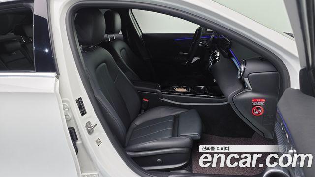 Mercedes-Benz A-Class (W177) A220 Sedan 2024 — фото 11