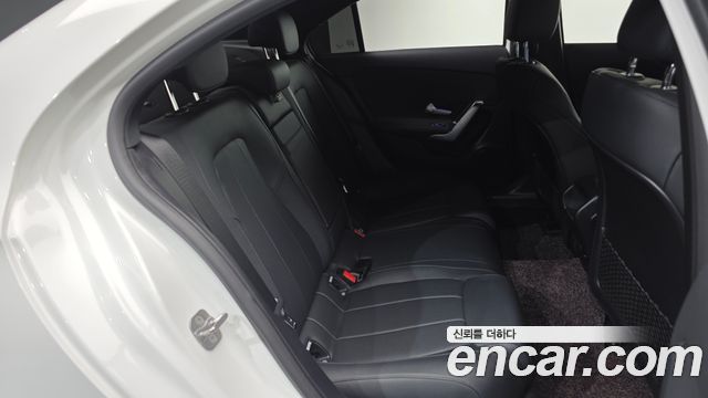 Mercedes-Benz A-Class (W177) A220 Sedan 2024 — фото 12