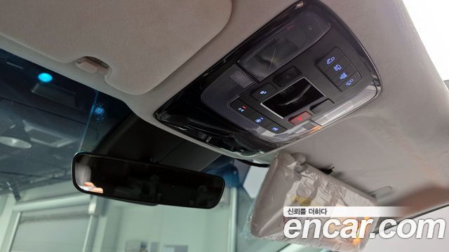 Hyundai Staria 4WD Lounge 9-Seater Inspiration 2022 — фото 21