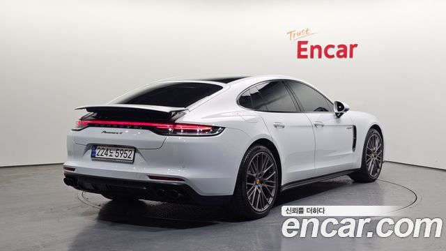Porsche Panamera (971) 2.9 AWD E-Hybrid Platinum Edition 2023 — фото 2