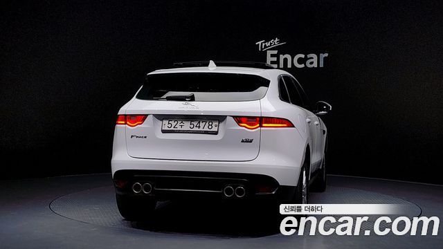 Jaguar F-PACE 20d Prestige 2018 — фото 4