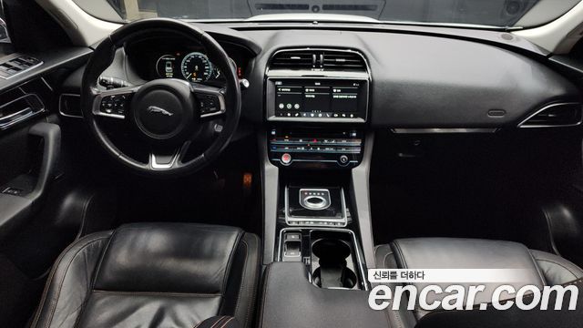 Jaguar F-PACE 20d Prestige 2018 — фото 7