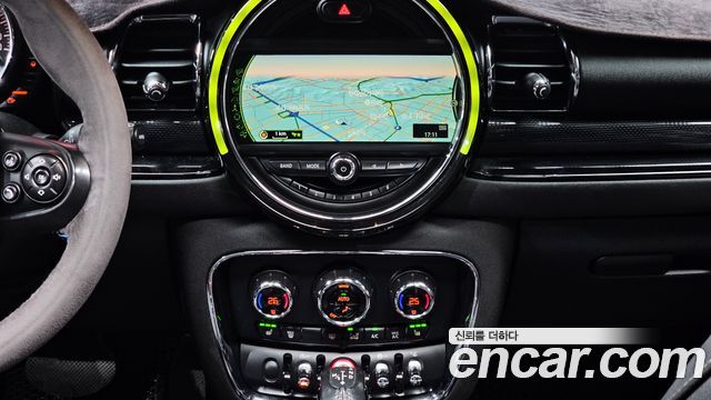 MINI Cooper D Clubman High 2nd 2016 — фото 14