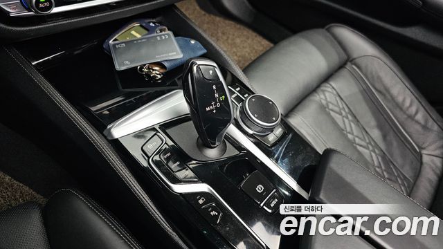 BMW 5 Series (G30) 530e Luxury 2021 — фото 9