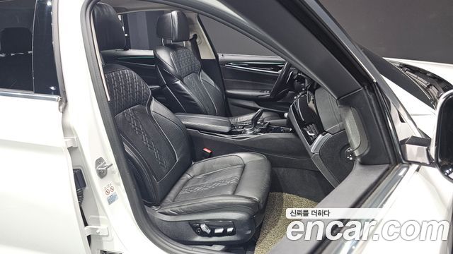 BMW 5 Series (G30) 530e Luxury 2021 — фото 10