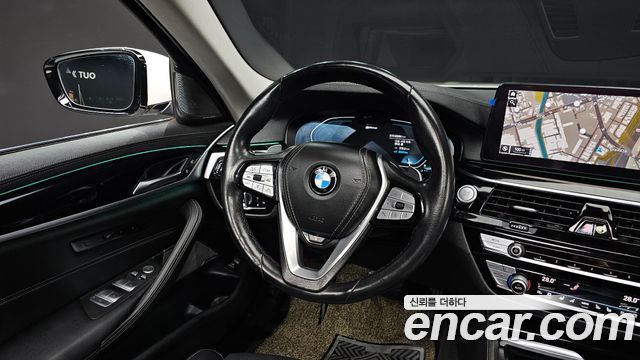 BMW 5 Series (G30) 530e Luxury 2021 — фото 17