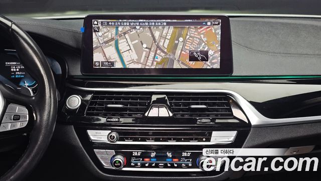 BMW 5 Series (G30) 530e Luxury 2021 — фото 18