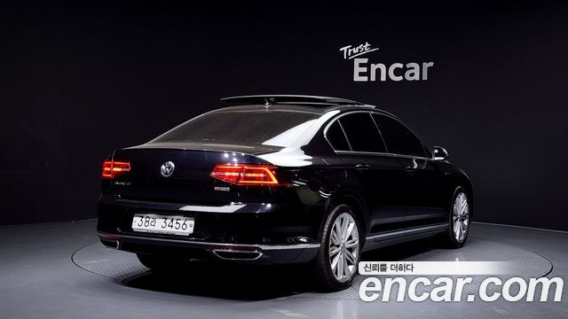 Volkswagen Passat GT (B8) 2.0 TDI 4Motion Prestige 2018 — фото 2