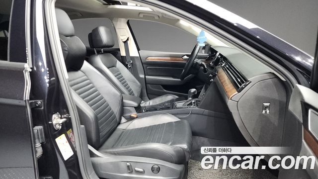 Volkswagen Passat GT (B8) 2.0 TDI 4Motion Prestige 2018 — фото 11
