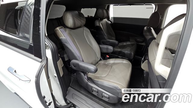 Kia Carnival (IV) Gasoline 7-Seater Noblesse 2024 — фото 16
